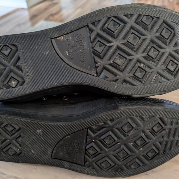 Men's black high top Chuck Taylors - Picture 4 of 6
